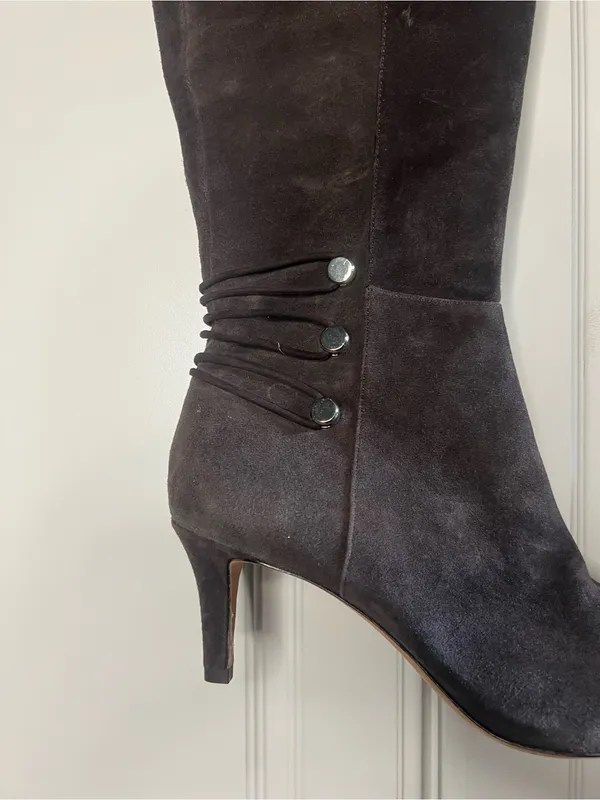 Y2K Antonio Melani Brown Suede Knee High Heeled Boots - Image 11