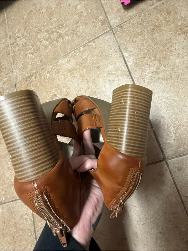 Worthington block heels - Image 6