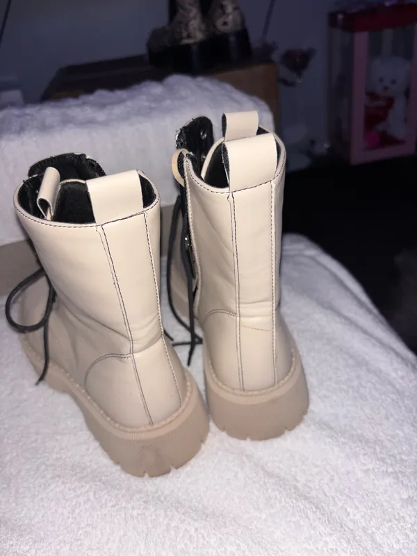 Preppy combat lace up boots thick soles.5.5 Tan - Image 6
