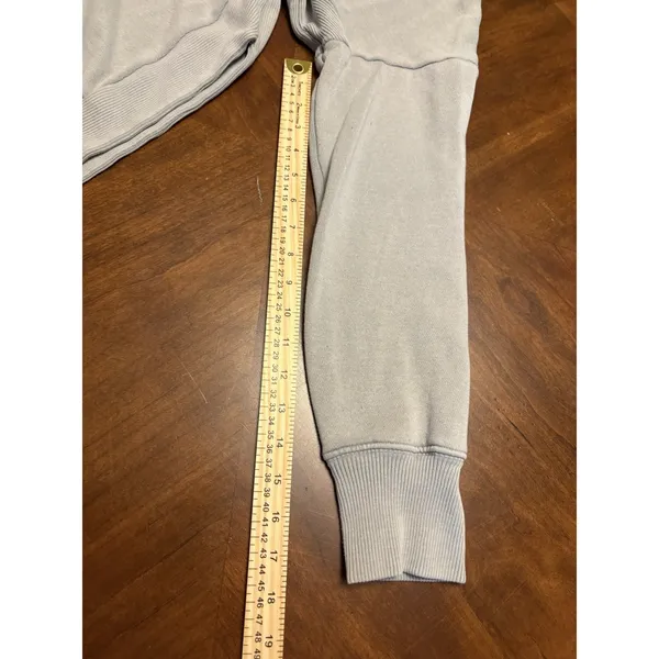 Aerie Women's Crewneck Sweatshirt Size Medium Light Grey Pullover Soft Cotton - Image 7