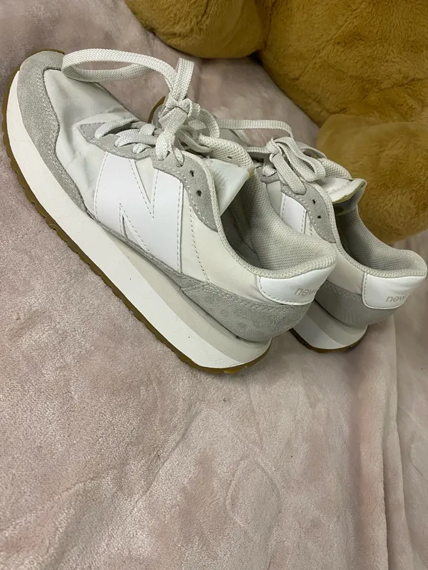New Balance 237 Classic Sneaker, Womens Size 6 Mens 4.5 - Image 4