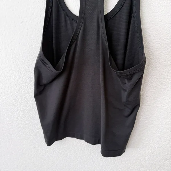 [Lululemon] Black Swiftly Tech Racerback Race Length Seamless Workout Tank Sz 8 - Image 6