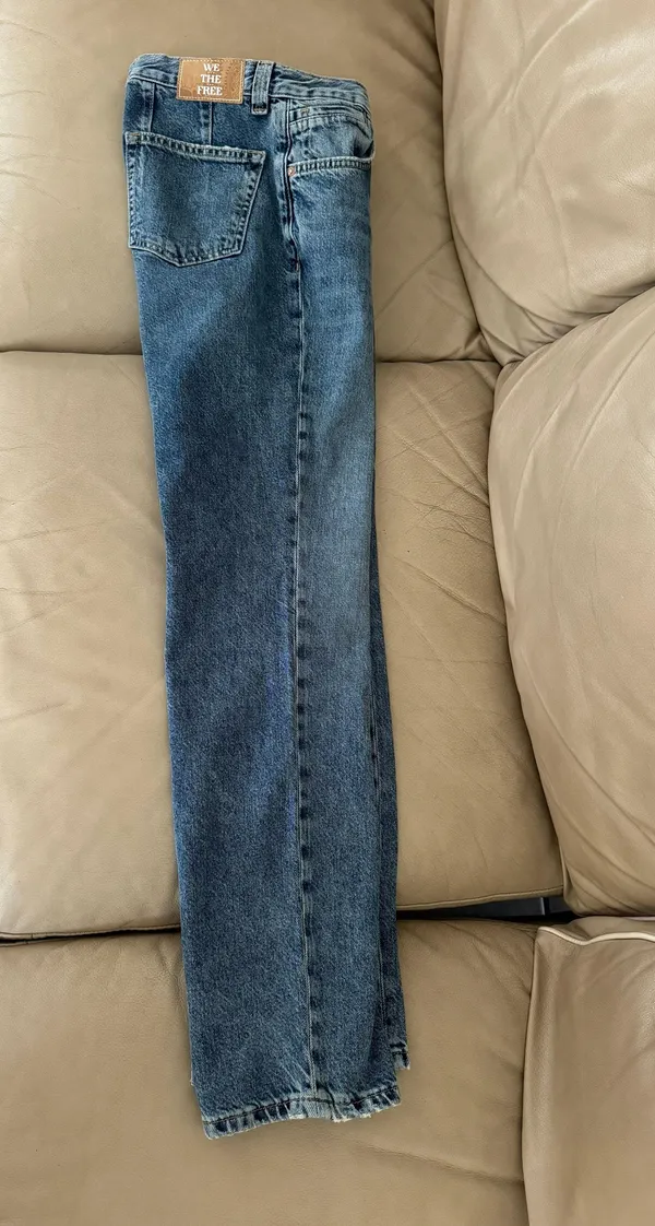 Free People NWOT Curvy Siren Low Rise Straight Jeans in Vixen - Image 11