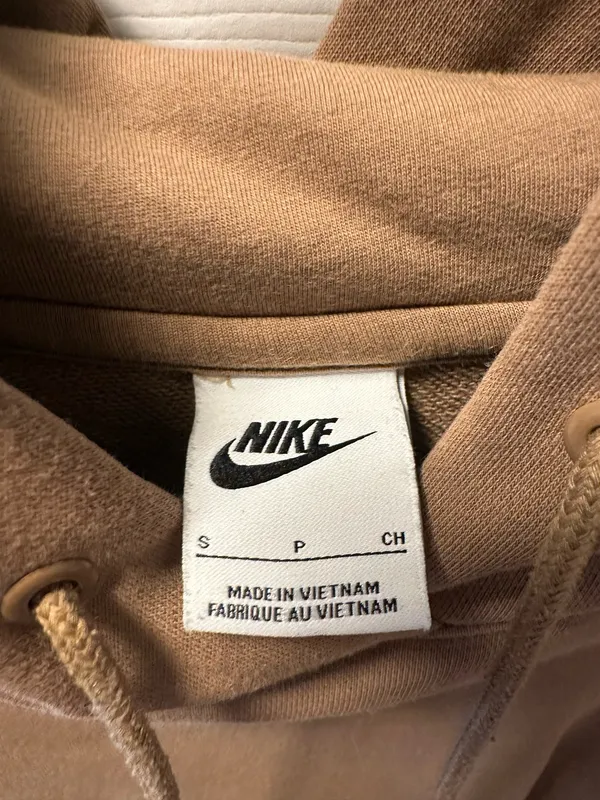 Oversized Nike Hoodie - Image 3