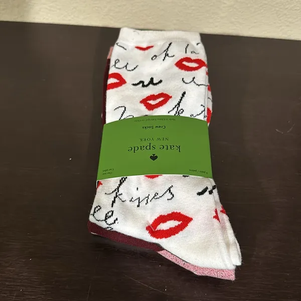 NWT Kate Spade kiss print socks - Image 2