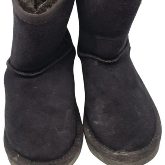 Short UGG Green Boots Size US 6 - Image 2