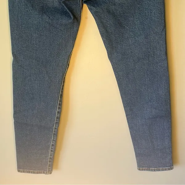 Levi Strauss & Co Distressed Wedgie Skinny Jean Size 26 - Image 12