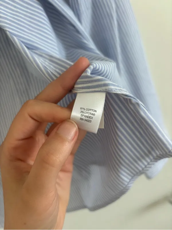 Banana Republic Light Blue Stripe women’s Dress Shirt - Image 3