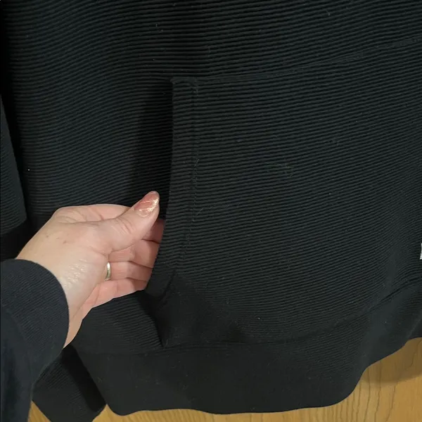 Peloton Black Ribbed High-Neck Quarter Zip‎ Sweatshirt Large - Image 3