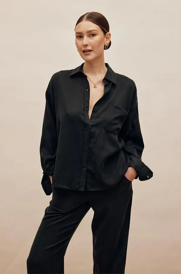 NWOT Djerf Avenue On The Go Shirt in Ash - Image 2