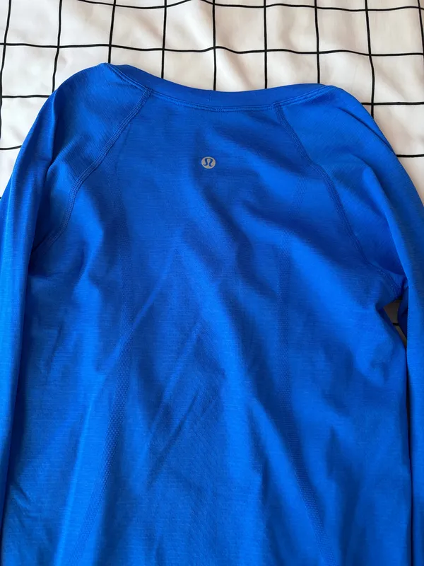 Lululemon Blue Long Sleeve Swiftly Tech, Size 4, Hip Length. NWT. - Image 6