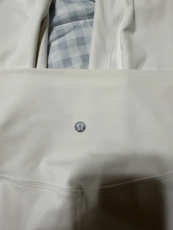 White Lululemon Align Leggings 28" - Image 4