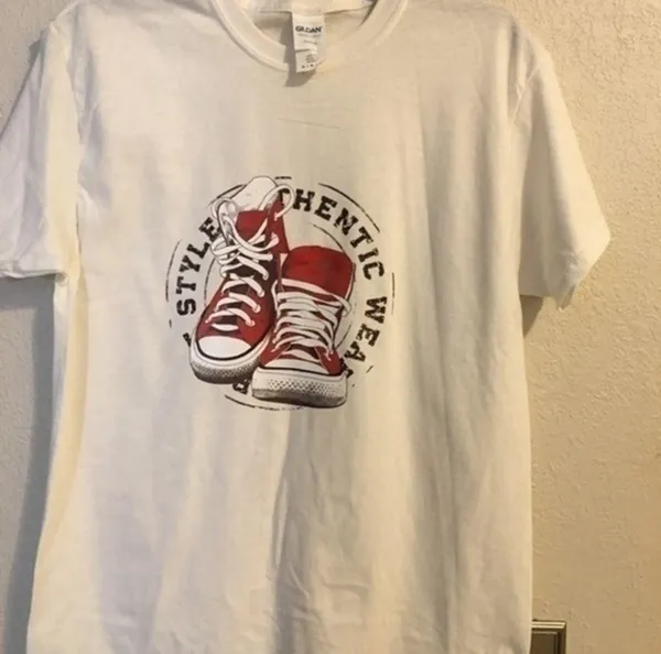 COPY - Gildan T shirt M with graphic print - Image 6