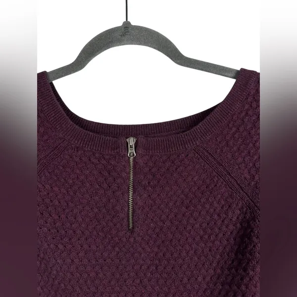 American Eagle Textured Knit Sweater Women’s Large‎ Burgundy Crewneck Pullover - Image 5