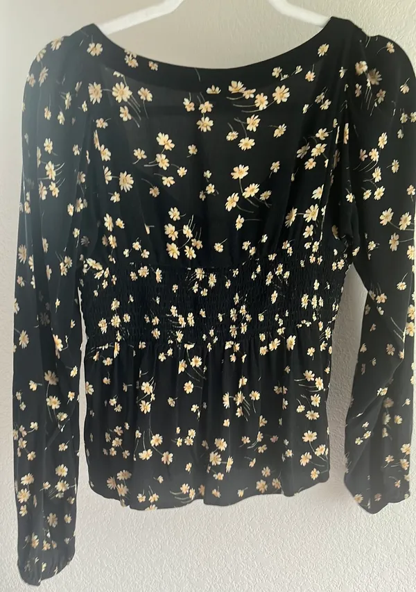 American Eagle Floral Blouse - Image 3