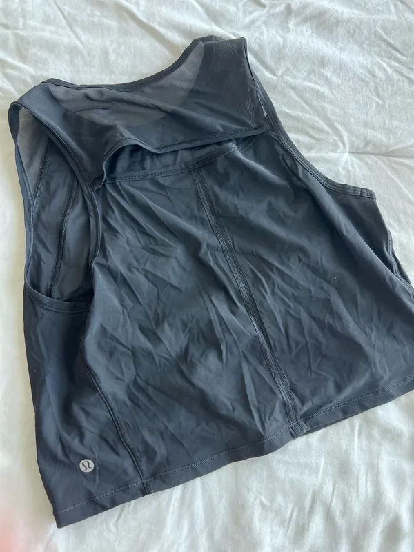 Lululemon Black Women's Athletic Cropped Tank Top - Image 2