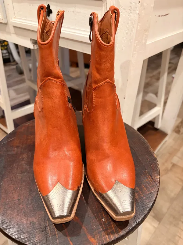 Boutique Boots - Image 2