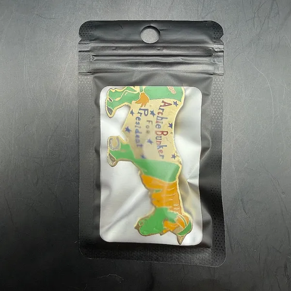 Archie Bunker For President Enamel Donkey Pin TV Memorabilia 2.75" - Image 5