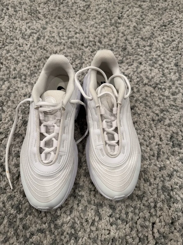 Nike Women's White Low-Top Air-Cushioned Sneakers - Image 2