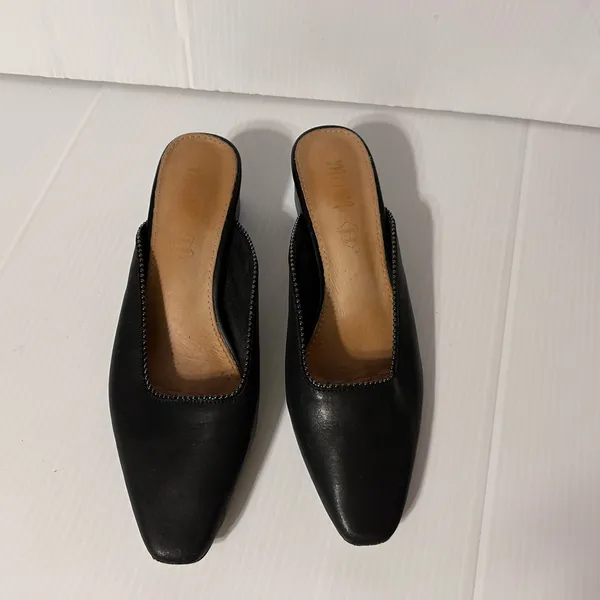 Mi.iM black leather slide mules block heel shoe fits size 9 - Image 4