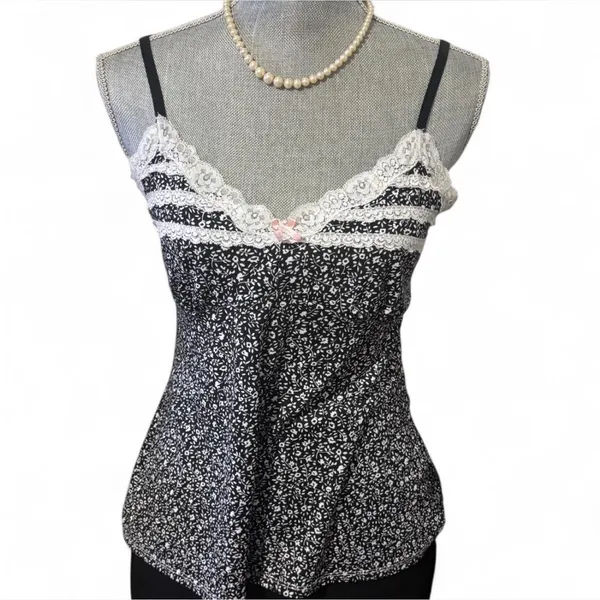 Marilyn Monroe Floral Lace Trim Cami Top - Image 2