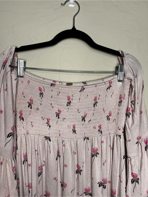 Free People Lana Off Shoulder Pink Berry Floral Smocked Babydoll Boho Top - Image 3