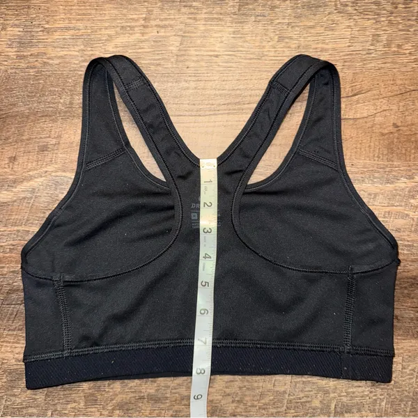 Nike Women's Black Sports Bra Size Medium - Image 8