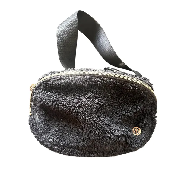 LULULEMON Everywhere Fleece‎ Belt Bag Black - Image 2
