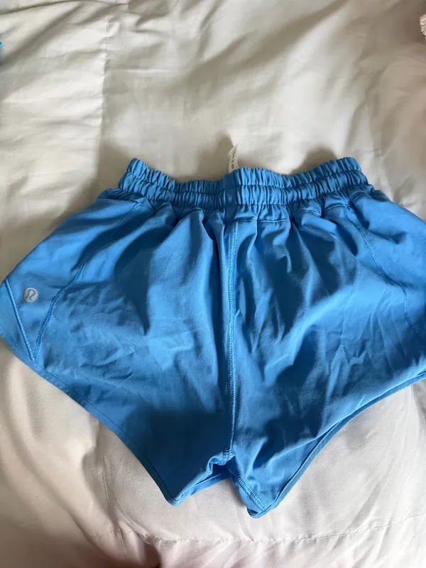 Lululemon Hotty Hot Shorts 2.5" - Image 3
