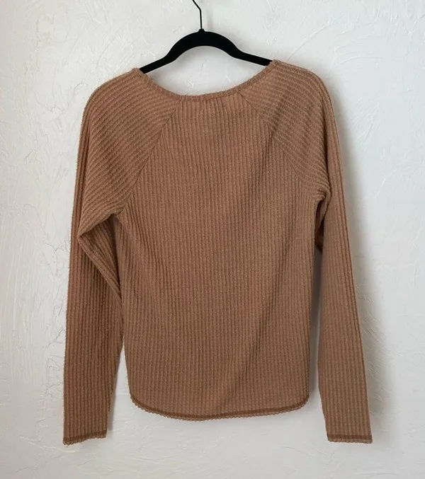 NWT Socialite long sleeve thermal▪️size M - Image 7
