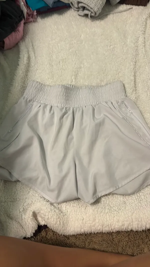 white shorts Gray Size M - Image 3