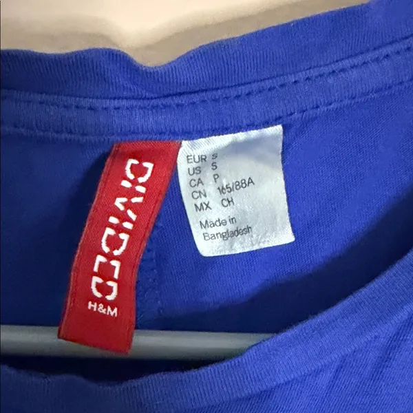 H&M Blue Sleeveless Crop Top with White and Red '58' Graphic - Image 2
