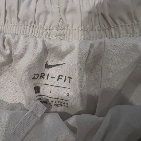 Nike Women's Athletic White Shorts - Image 2