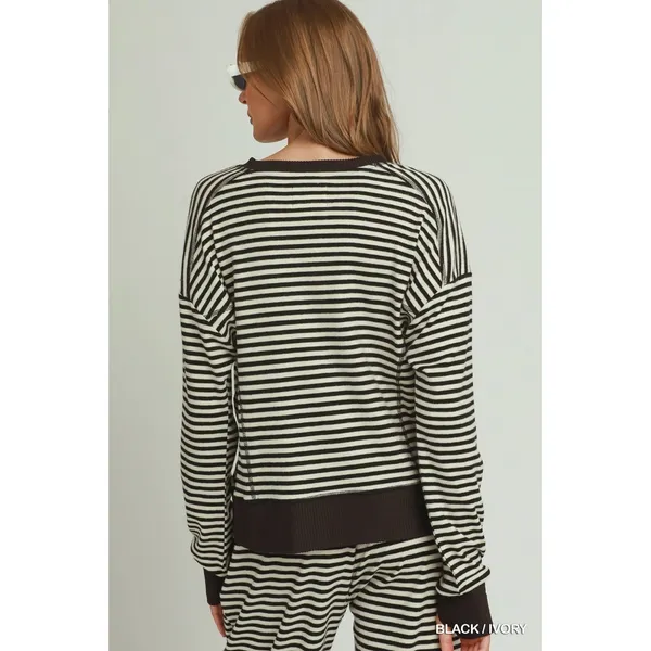 Umgee Tencel Fleece Stripe Crewneck Top -‎ Black/Ivory - Large - Image 2