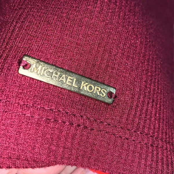 Michael Kors woman maroon turtleneck long sleeve shirt size XL - Image 2