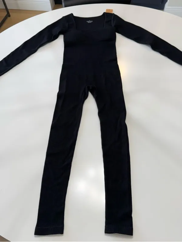 Popilush Scoop-Neck Long-Sleeve Black Fitted Jumpsuit Size Small NWT - Image 2