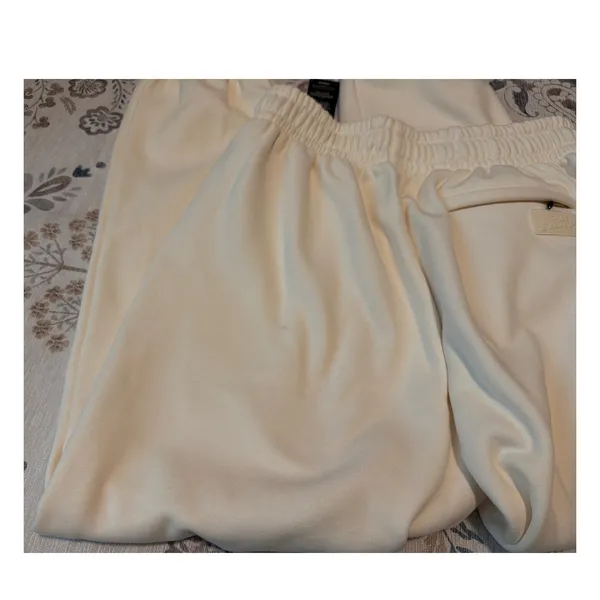 HOKA Essential Jogger - All Gender Size Small - Cream/Truffle Salt - NWT - Image 8
