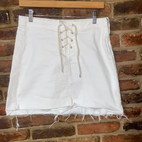 J. Crew White Wash Denim Lace-Up Side-Zip Mini Jean Skirt Women's Size 27 - Image 2