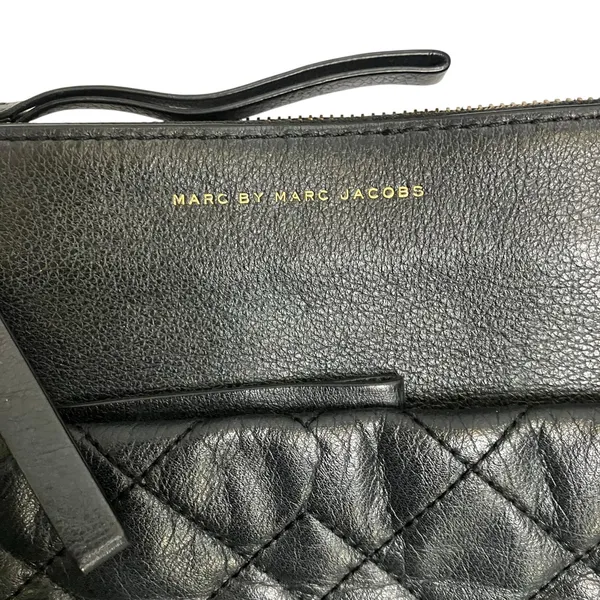Marc by Marc Jacobs Tread Lightly Quilted Textured Leather Shoulder Bag - Image 3