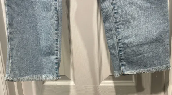 Levi's 724 Distressed Raw Hem Cropped Jeans - Image 3