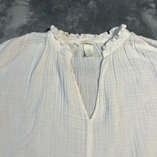 H&M V-Neck Cap Sleeve Gauze Top Size S Relaxed Fit Lightweight Beach Coastal - Image 3
