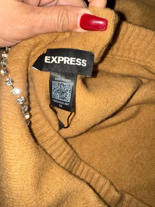 Beautiful soft Express rhinestone light sweater color tan  - Image 5