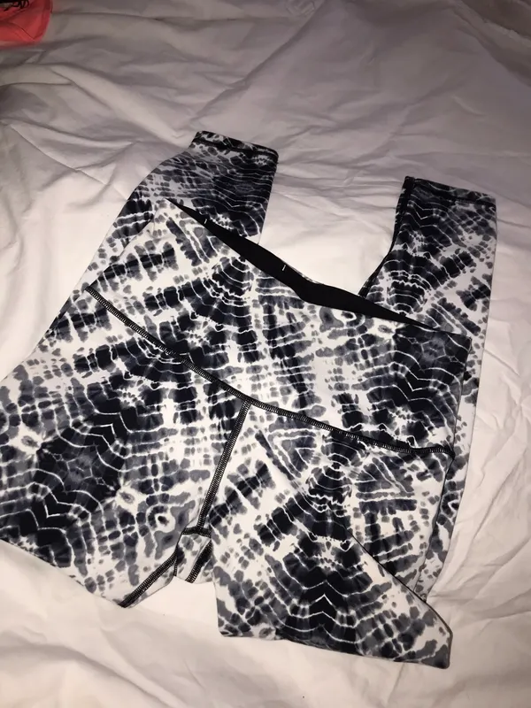 Victoria's Secret Sport Set - Image 4