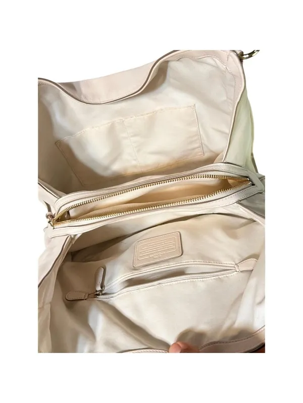 Coach Leather Shoulder Bag Classic Elegant Cream Medium - Image 5