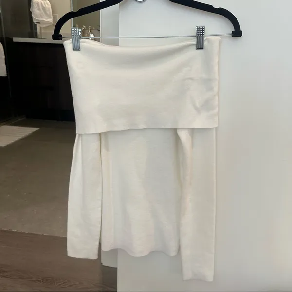 Elegant Cream Off Shoulder Sweater - Image 2