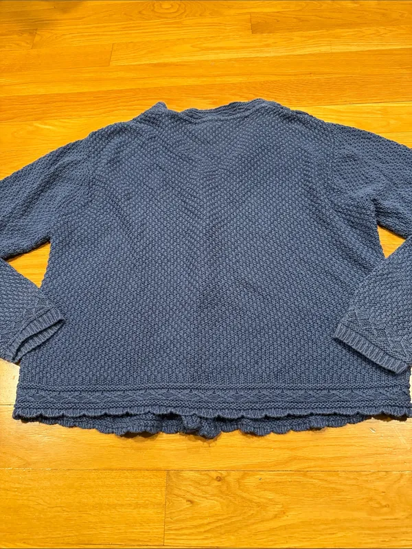 L.L.Bean linen blend button cardigan sweater size large . Blue - Image 5