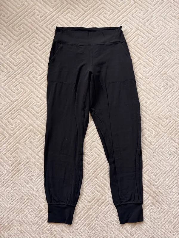 Lululemon Align Joggers Black - Image 6