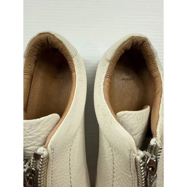 Frye Lena Zip‎ model Front Zip White Pebbled Leather Sneakers 3471320-WHT 8M - Image 3
