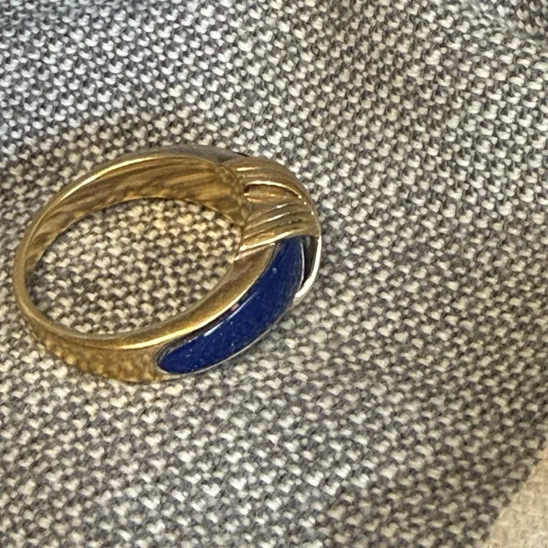 VTG Avon Ring‎ Gold Tone Sz 7.5 Criss Cross Design Band Navy Blue Retro 90s Y2K - Image 5