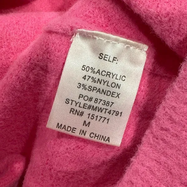 Le Lis Comfortable Fuzzy Sweater with Back Ruching Pink Women’s Medium - Image 4